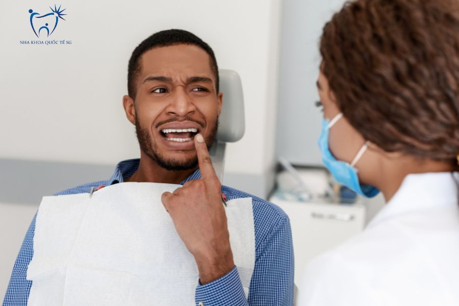 Bệnh nhân bị đau nhức răng sau khi bọc sứ