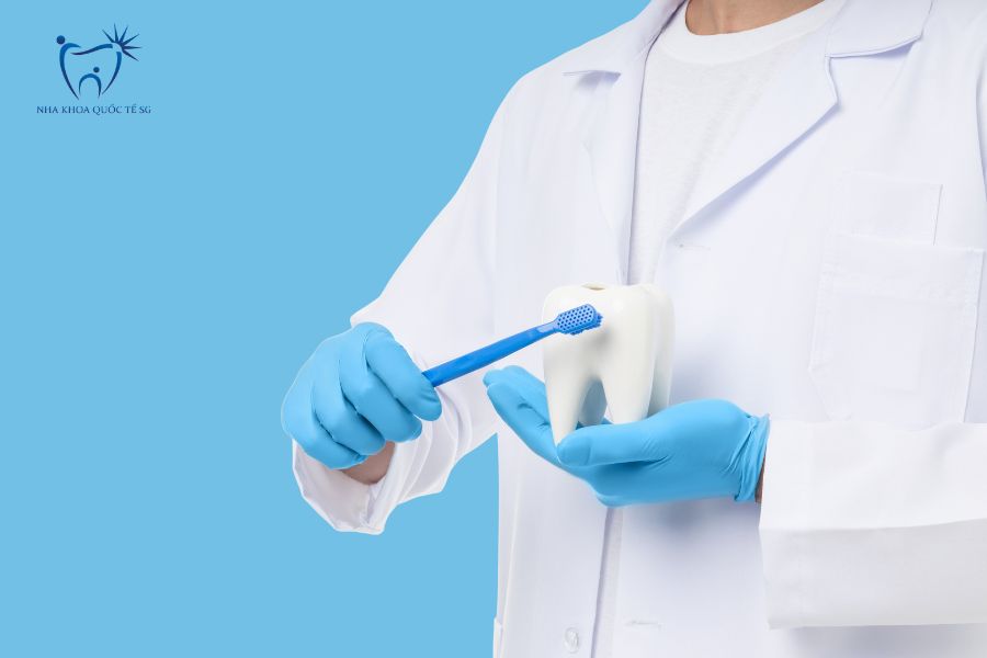 Nha Khoa Quốc Tế Sài Gòn Đánh răng đúng cách giúp cải thiện hôi miệng sau khi bọc sứ