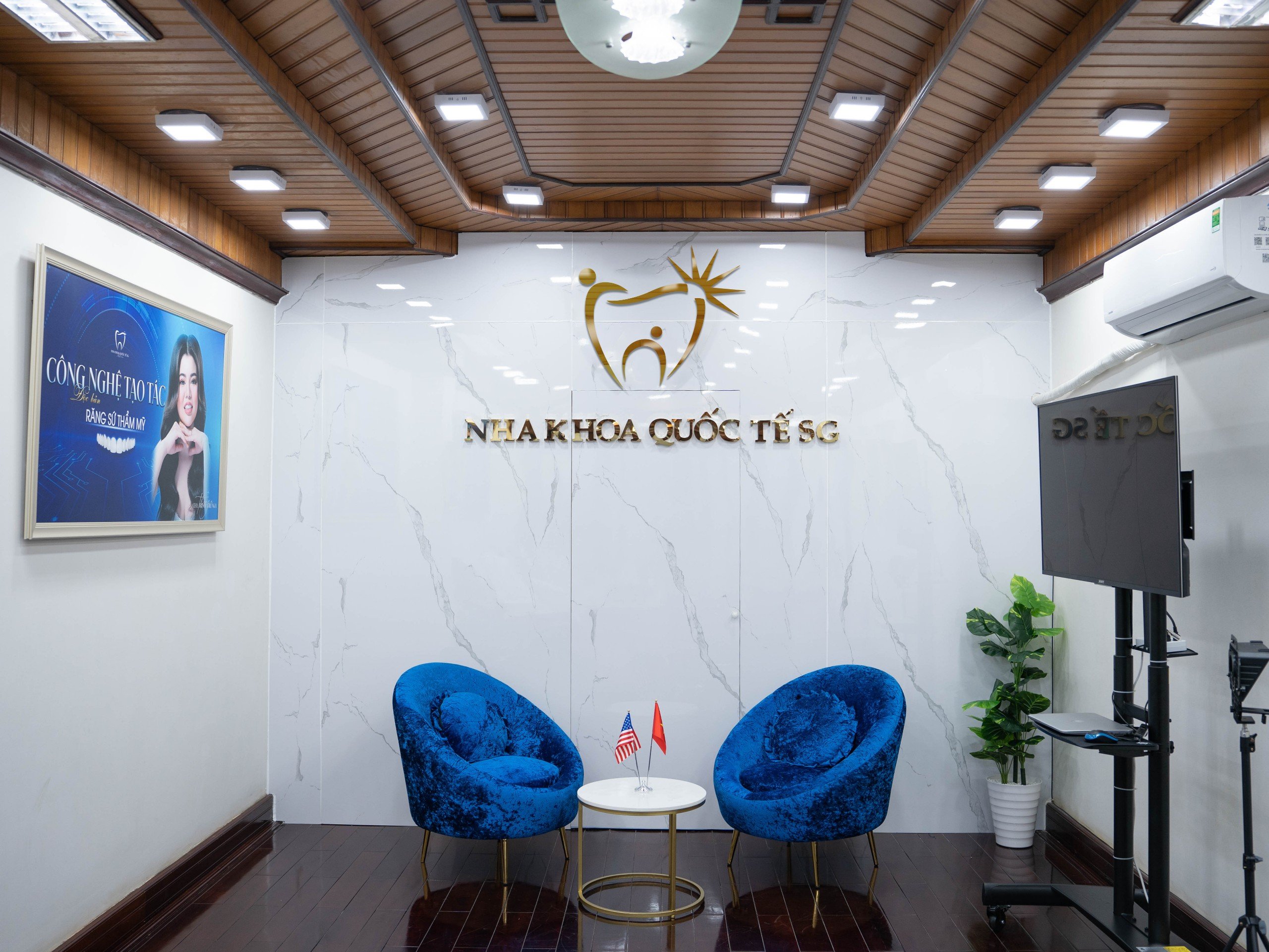 Địa chỉ điều trị bọc răng sứ khi đau nhức