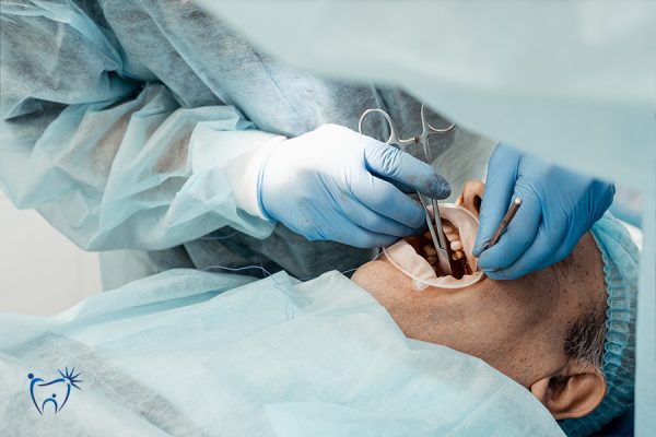 Nha Khoa Quốc Tế Sài Gòn Quá trình điều trị của bác sĩ với bệnh nhân