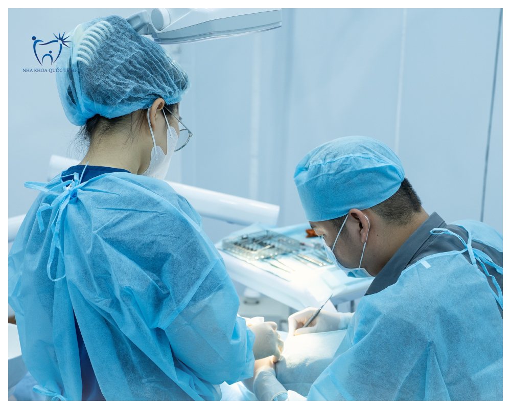 Nha Khoa Quốc Tế Sài Gòn Phòng phẫu thuật vô trùng, công nghệ cấy ghép tiên tiến mang lại quá trình điều trị nhẹ nhàng cho khách hàng