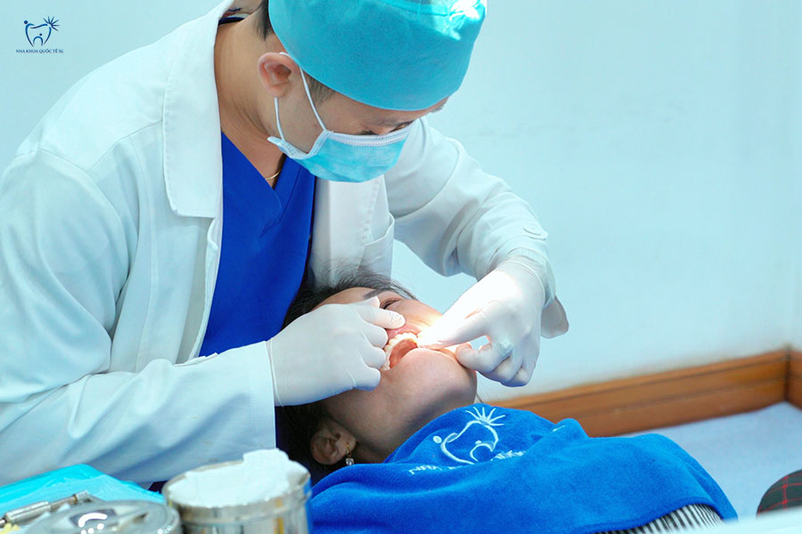Nha Khoa Quốc Tế Sài Gòn Giai đoạn điều trị khi gắn răng sứ thẩm mỹ