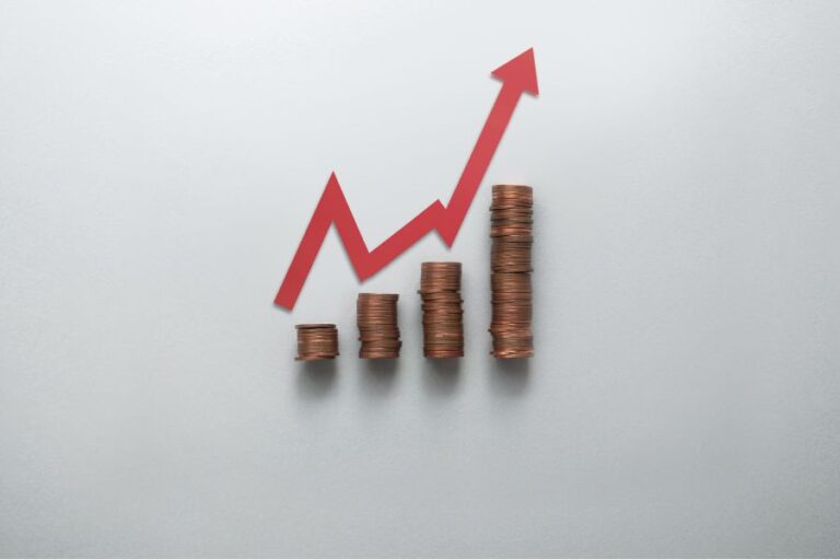 Nha Khoa Quốc Tế Sài Gòn Có nhiều yếu tố ảnh hưởng đến giá răng sứ Titan