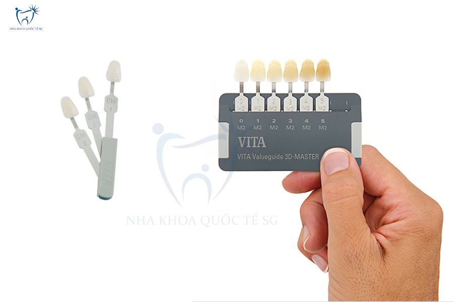 Màu răng sứ 0M2 và 0M3 trong bảng màu VITA 3D-Master