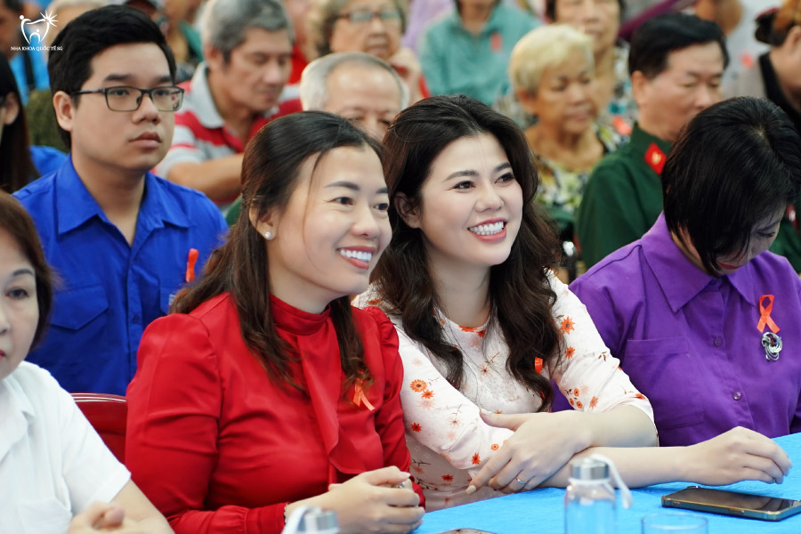 Bà Trịnh Thu Nga tham dự hội nghị sức khỏe cộng đồng