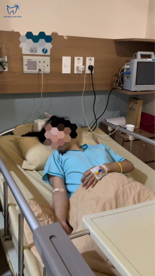Nha Khoa Quốc Tế Sài Gòn Chị T mang theo những vết thương về thể xác lẫn tinh thần