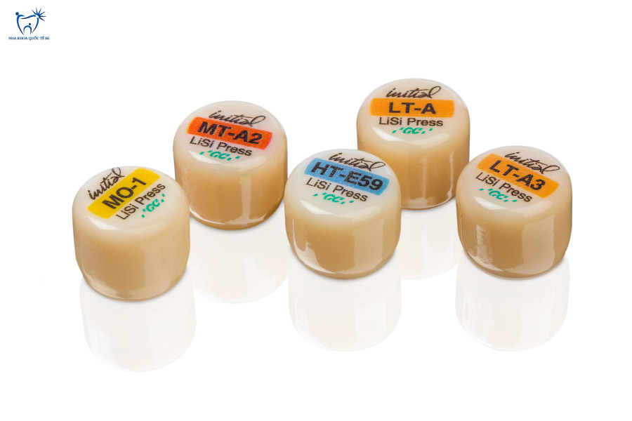 Nha Khoa Quốc Tế Sài Gòn Phôi sứ GC Lisi Press với nhiều màu khác nhau