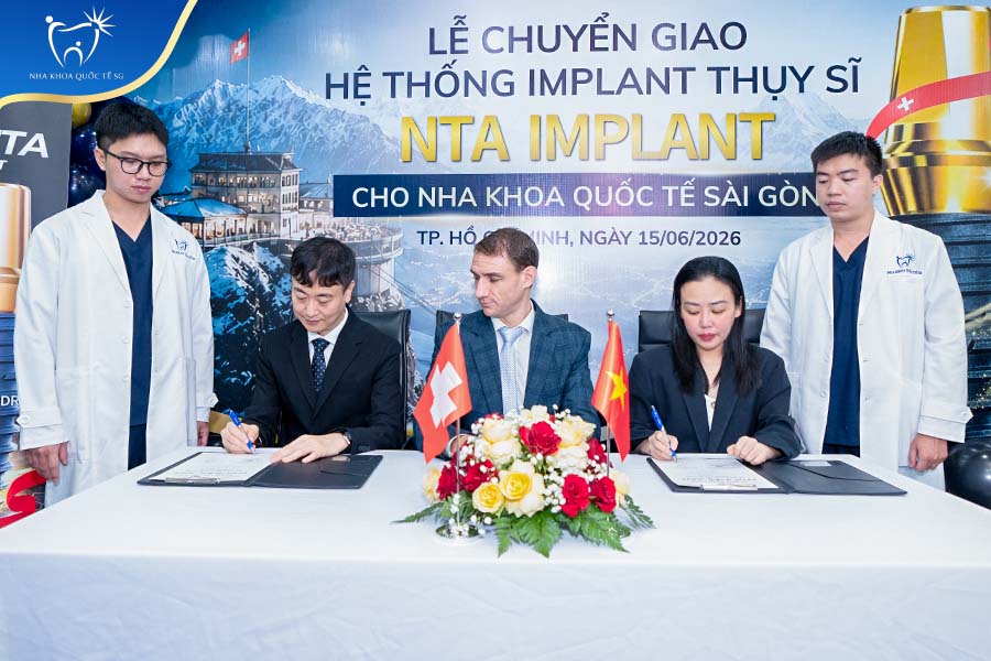 Nha Khoa Quốc Tế Sài Gòn Nha khoa Quốc tế SG ký kết hợp đồng phân phối dòng trụ NTA Thụy Sĩ