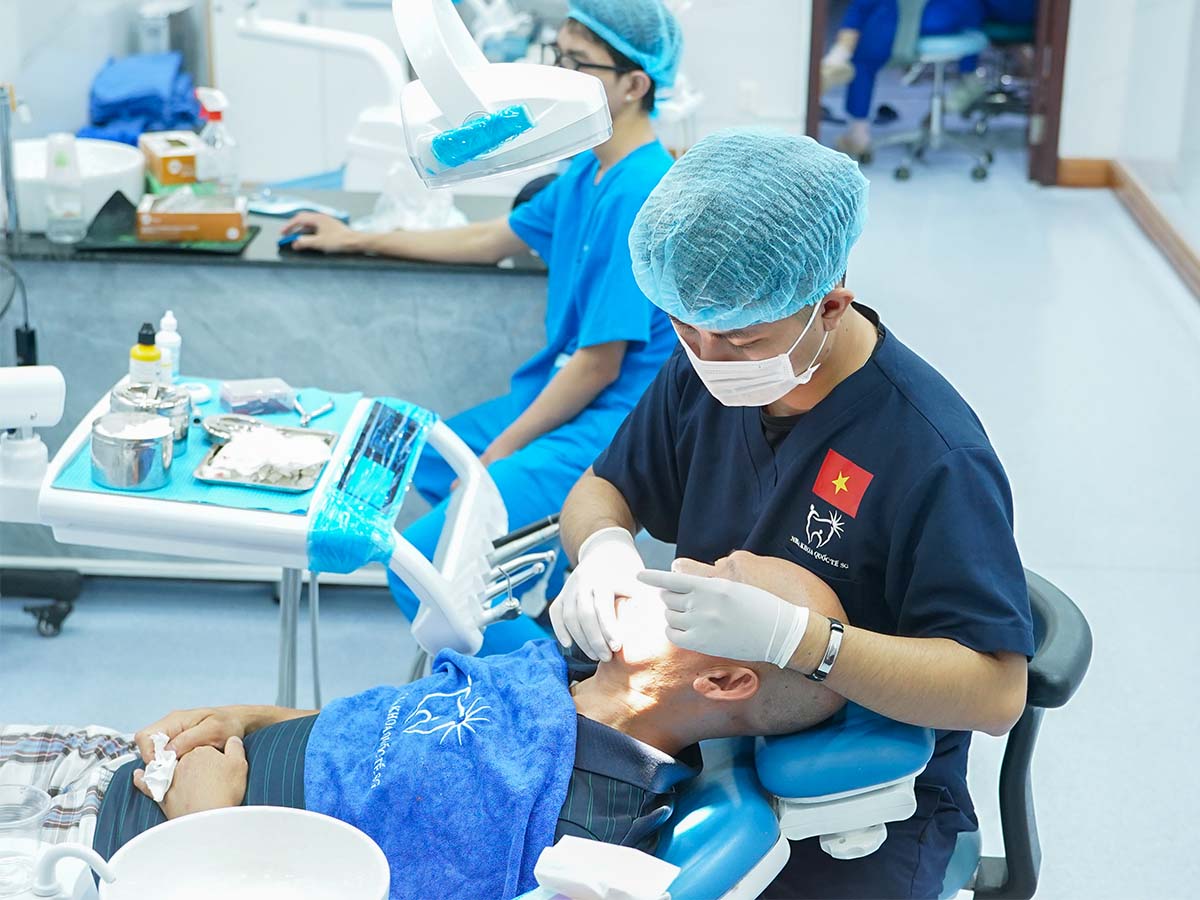 Bác sĩ chuyên khoa giàu kinh nghiệm tại nha khoa sài gòn - nha khoa tphcm